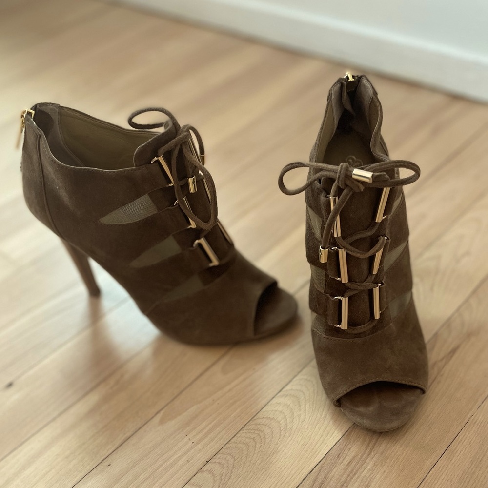 Isola suede heel